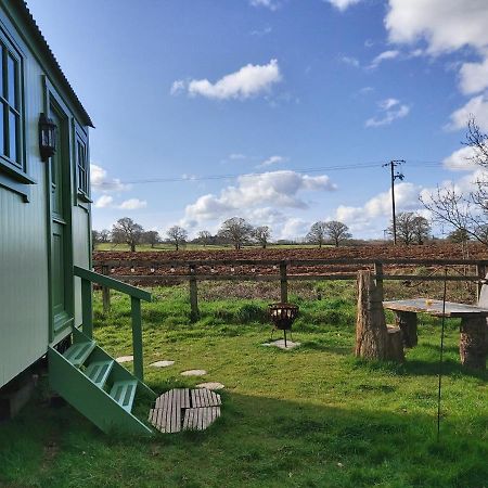 The Old Mill Shepherds Hut Окхемптон Экстерьер фото