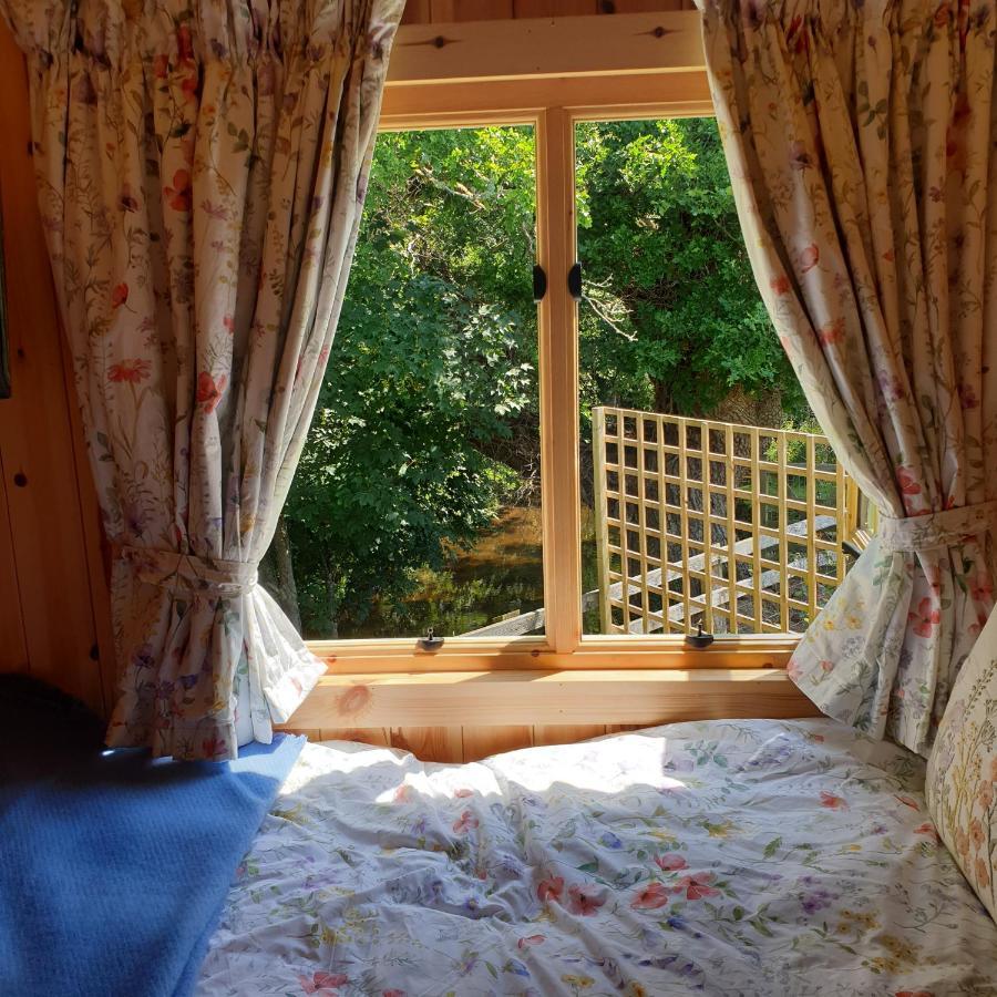 The Old Mill Shepherds Hut Окхемптон Экстерьер фото